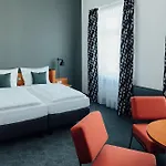 Townhouse Stadt Hamburg Отель Висмар